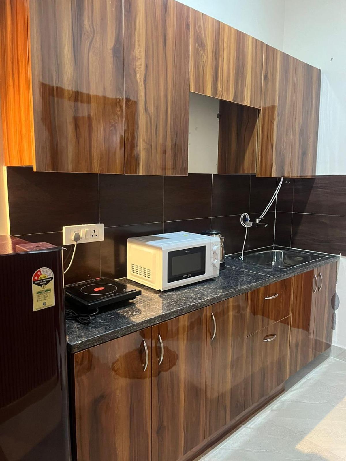 Studio Apartment In Greater Noida Zewnętrze zdjęcie